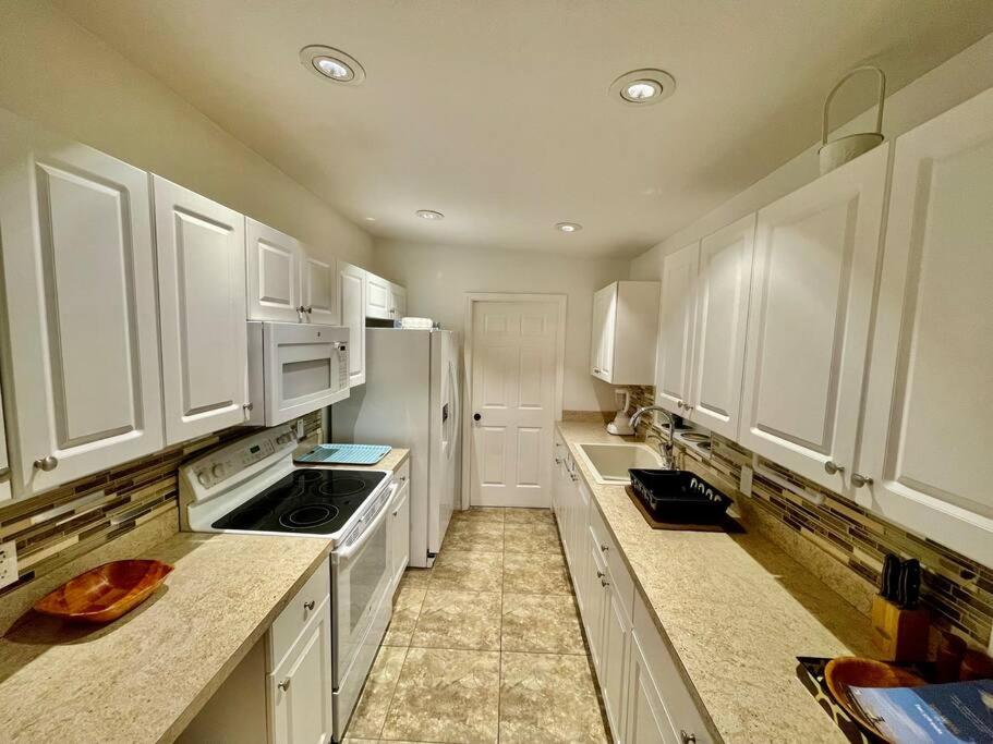 Cozy Modest Home Near Universal Studios/Volcanobay Orlando Eksteriør billede