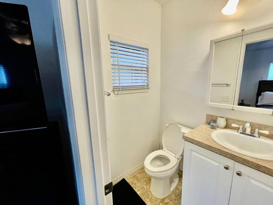 Cozy Modest Home Near Universal Studios/Volcanobay Orlando Eksteriør billede